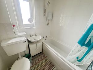 BATHROOM- click for photo gallery